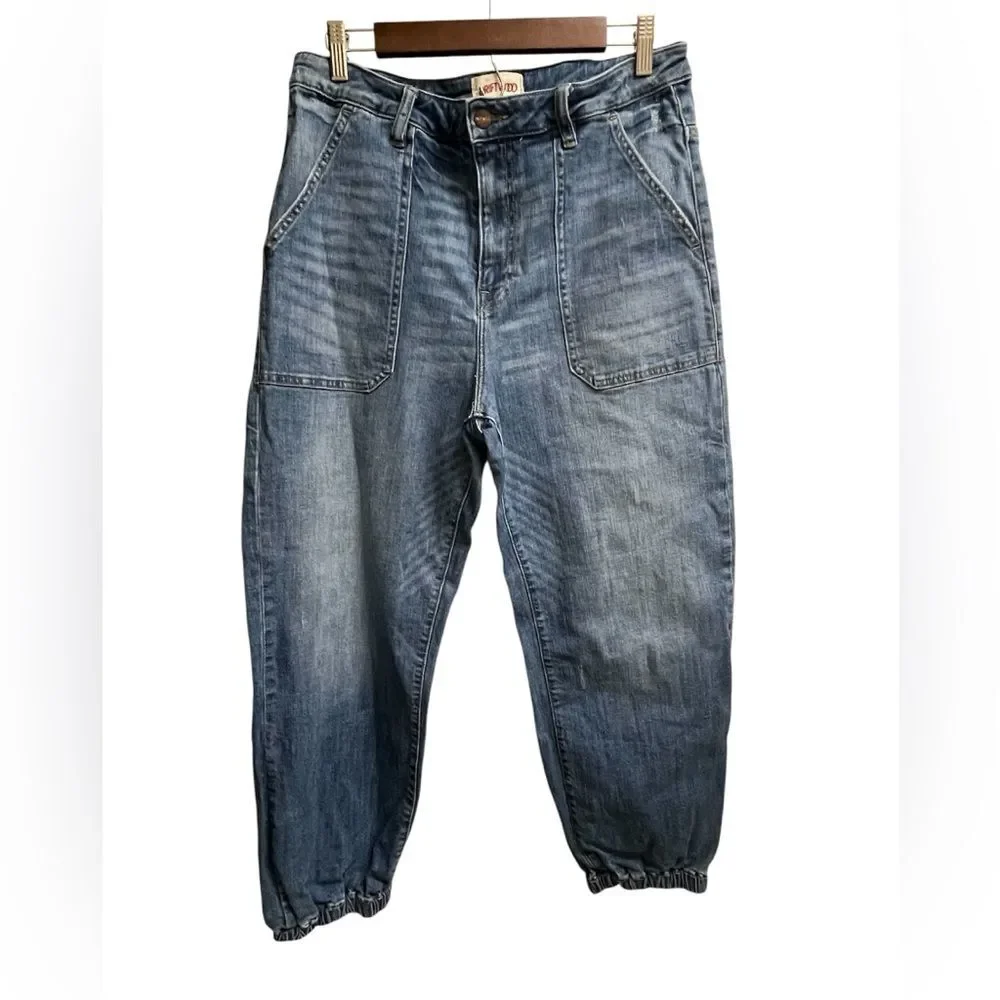 Driftwood Women’s High Rise Jogger Jeans Gathered Cuffed Patch Pockets SZ 32 14 - Picture 2 of 4